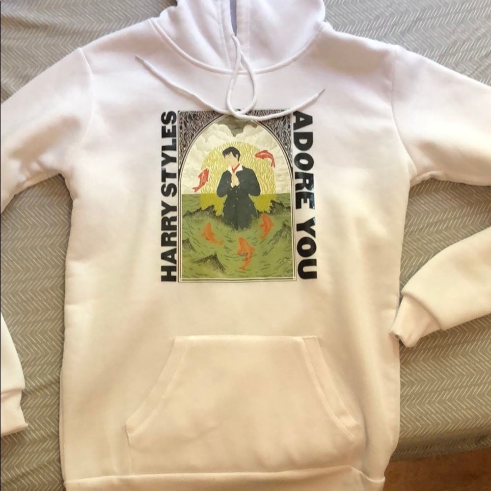 HARRY STYLES HOODIE 🐟
